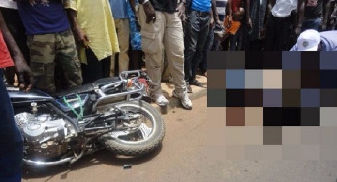 Accident tragique à Louga: 3 jeunes à moto tués sur le coup… Accident tragique à Louga: 3 jeunes à moto tués sur le coup…