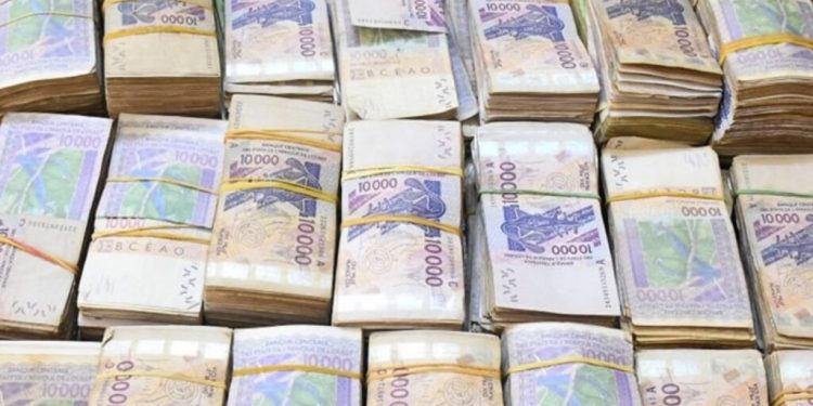 La Côte d’Ivoire peut remercier le Burkina Faso, le Bénin et le Sénégal, plus de 52 milliards de FCFA empochés pour… La Côte d’Ivoire peut remercier le Burkina Faso, le Bénin et le Sénégal, plus de 52 milliards de FCFA empochés pour…