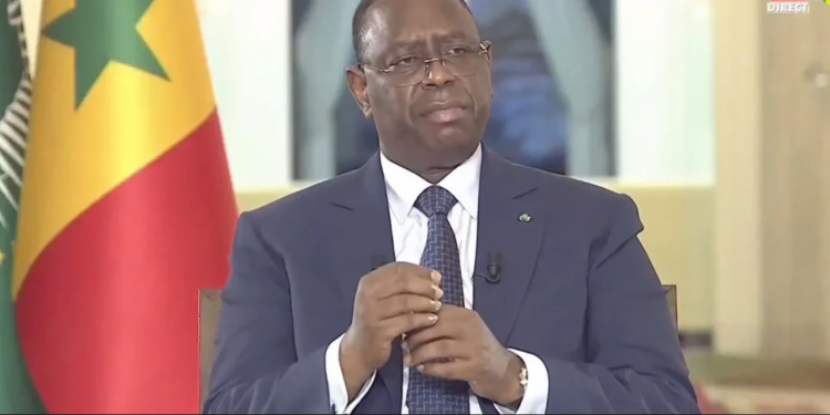 Sénégal : Le camp de Macky Sall dénonce la dette publique galopante et exige transparence sur 10 200 milliards FCFA