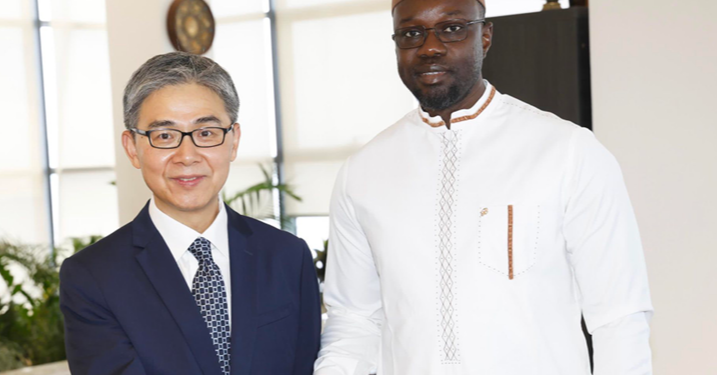 Départ Sonko pour la Chine : La voix de l’Afrique au Forum d’été de Davos Départ Sonko pour la Chine : La voix de l’Afrique au Forum d’été de Davos
