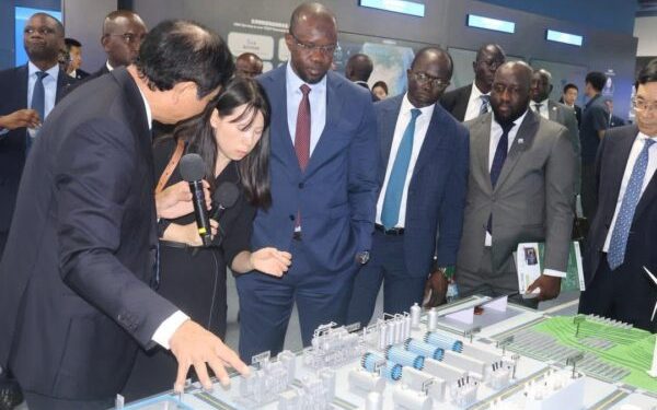 Sonko en Chine : un accord pour transformer le transport sénégalais Sonko en Chine : un accord pour transformer le transport sénégalais