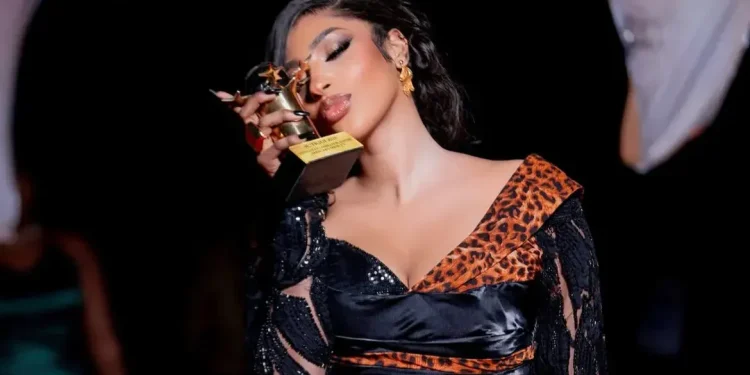 Sotigui Awards au Burkina Faso : L’actrice sénégalaise Diariatou Sow remporte le prix du Meilleur Espoir Africain