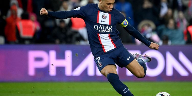 Football: le PSG condamné à payer près de 61 millions d'euros à Kylian Mbappé Football: le PSG condamné à payer près de 61 millions d’euros à Kylian Mbappé