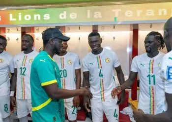 Remise du Drapeau : les Lions au Palais sans…