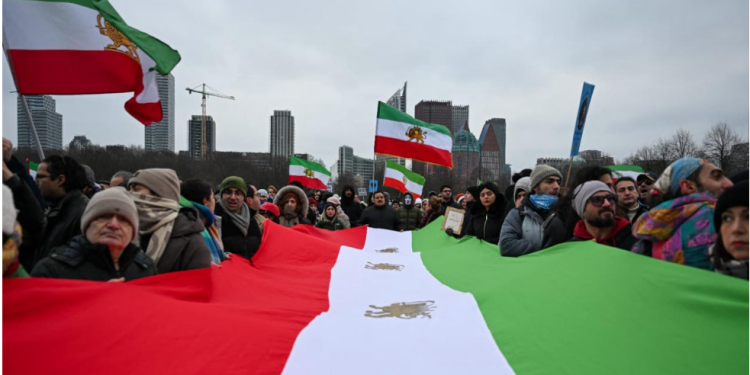 Manifestations en Iran : la répression aurait fait plus de 10.000 morts, selon la presse américaine