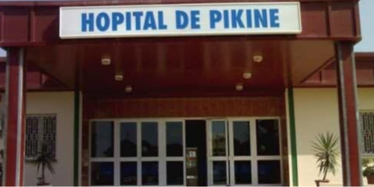 Hôpital de Pikine : la patiente accouche en secret dans les toilettes avant de…