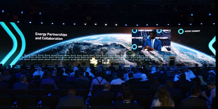 [En images]Eau, climat et développement durable : le Président Bassirou Diomaye Faye appelle à une mobilisation internationale depuis Abu Dhabi