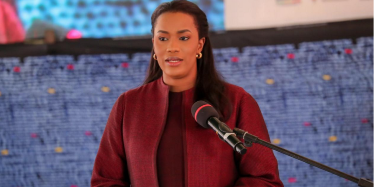 Les Lions en finale : la première dame Absa Faye chargée de com