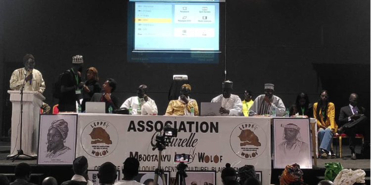 COLLOQUE SUR LES QUESTIONS HISTOIRIQUES DU PEUPLE WOLOF