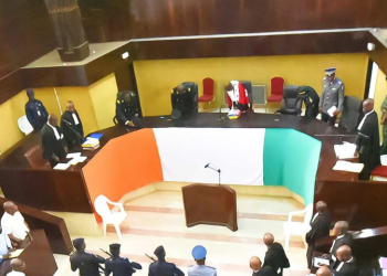Côte d’Ivoire : Un faux avocat interpellé au Tribunal, en pleine audience